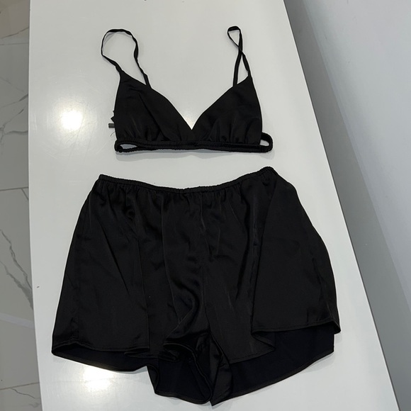 Vera MODA Black Joy Nightwear Bra Top and Shorts size XS - Picture 2 of 16